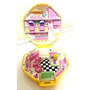 Vintage 1990 Bluebird Polly Pocket Polly’s Hairdressing Hair Salon with Doll